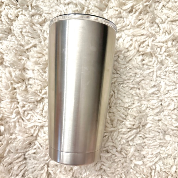 Yeti Tumbler and Colster - Picture 8 of 13